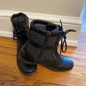 UGG Kesey Waterproof Boots- Size 9